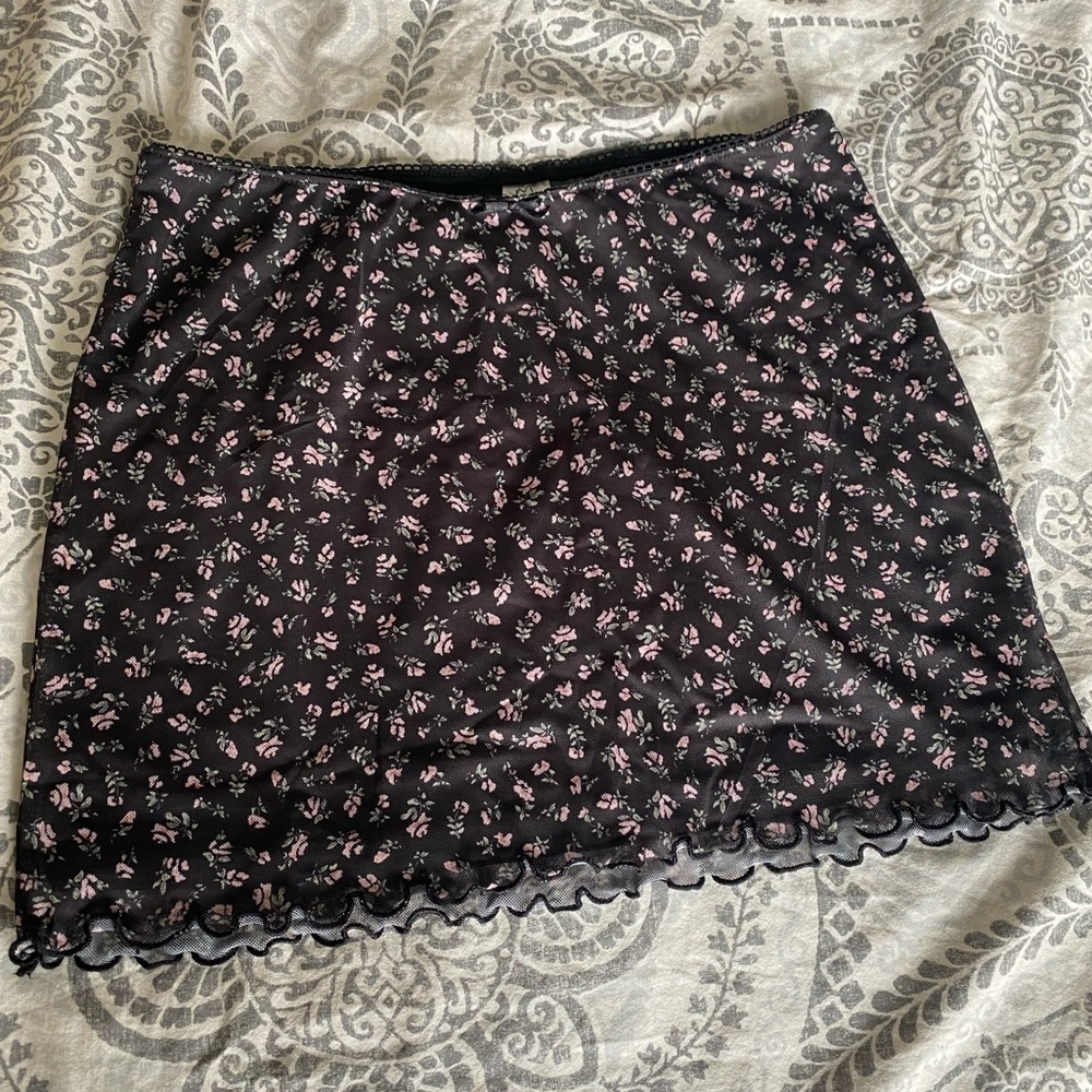 H&M Divided Floral Miniskirt